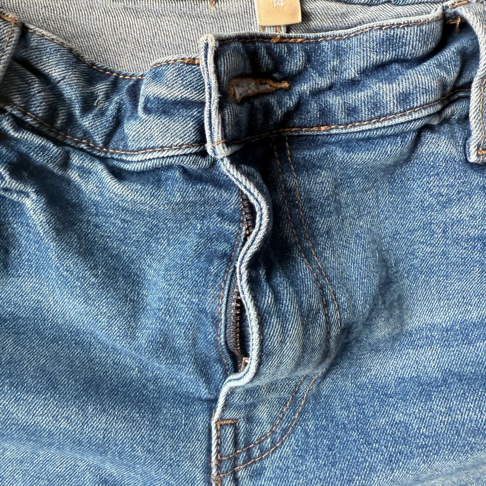 Kut from the kloth Denim Blue Women's Shorts size 14 mid rise - Picture 3 of 3